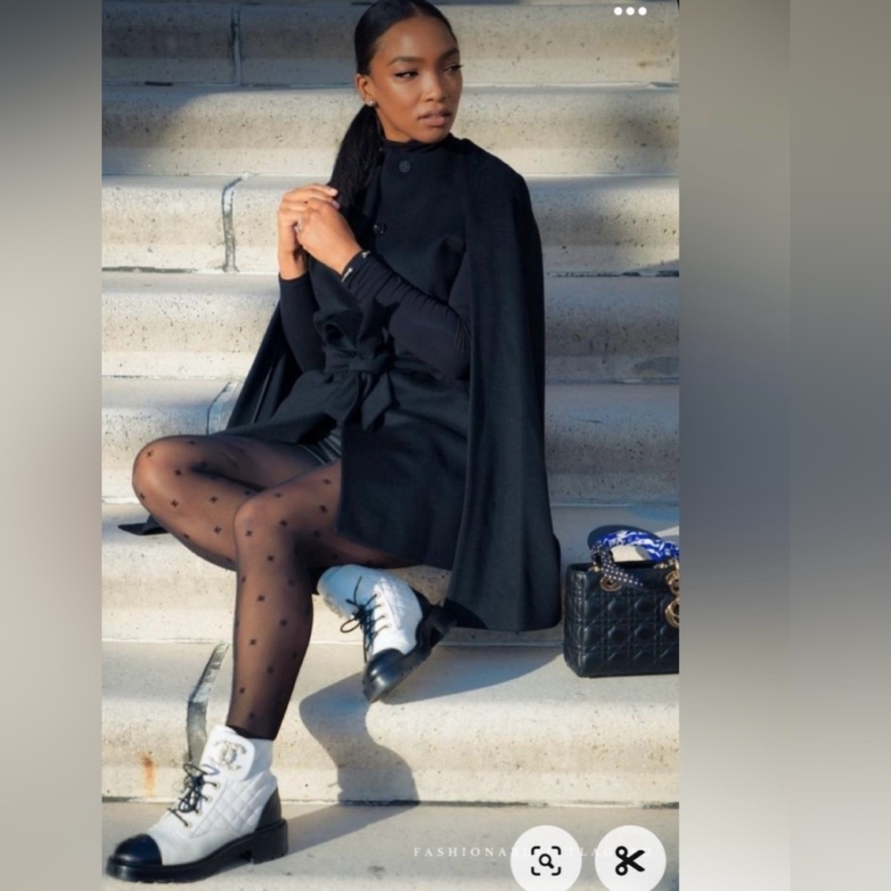 Chanel Shiny Goat Skin Interlocking CC Logo Combat Boots Size 39 - Picture 14 of 14